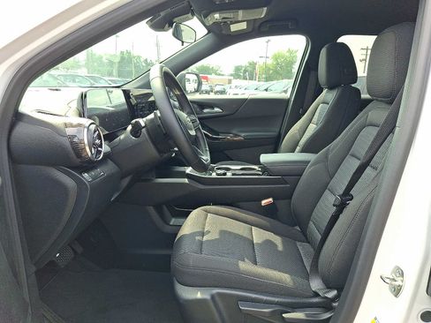 Used 2026 Chevrolet Equinox LT FWD image 13