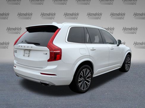 Used 2021 Volvo XC90 T6 Momentum w/ Climate Package image 10