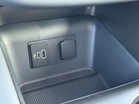 New 2026 Ford Explorer Active w/ Active Comfort Package image 15