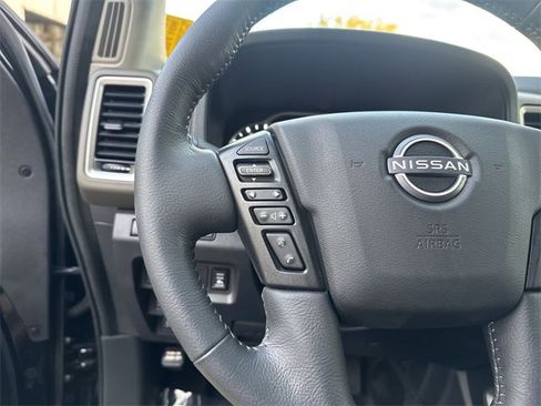 Used 2022 Nissan Frontier SV image 17