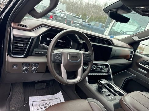 Used 2024 GMC Sierra 1500 Denali w/ Technology Package image 18
