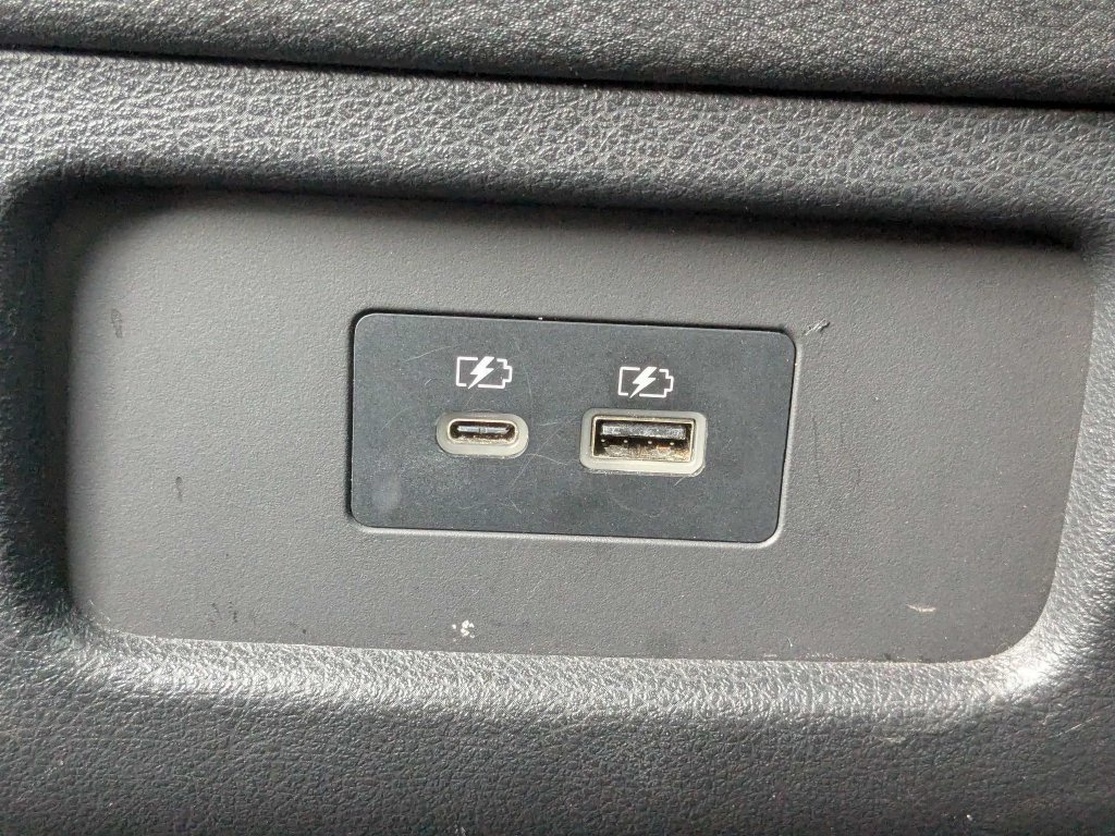 Used 2022 Nissan Pathfinder SV FWD image 19