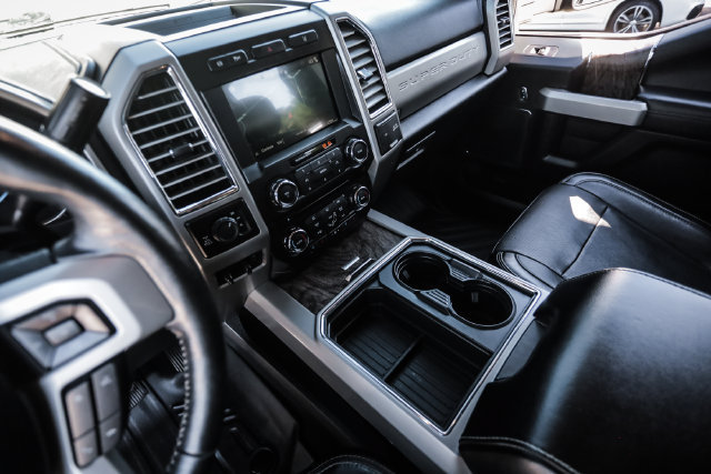 Used 2017 Ford F250 Lariat w/ Lariat Ultimate Package AWD/4WD image 50