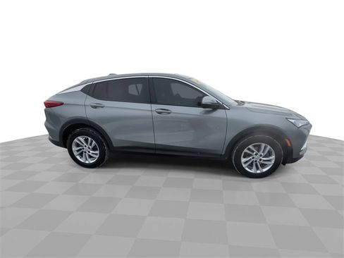 Certified 2024 Buick Envista Preferred w/ Convenience I Package image 9