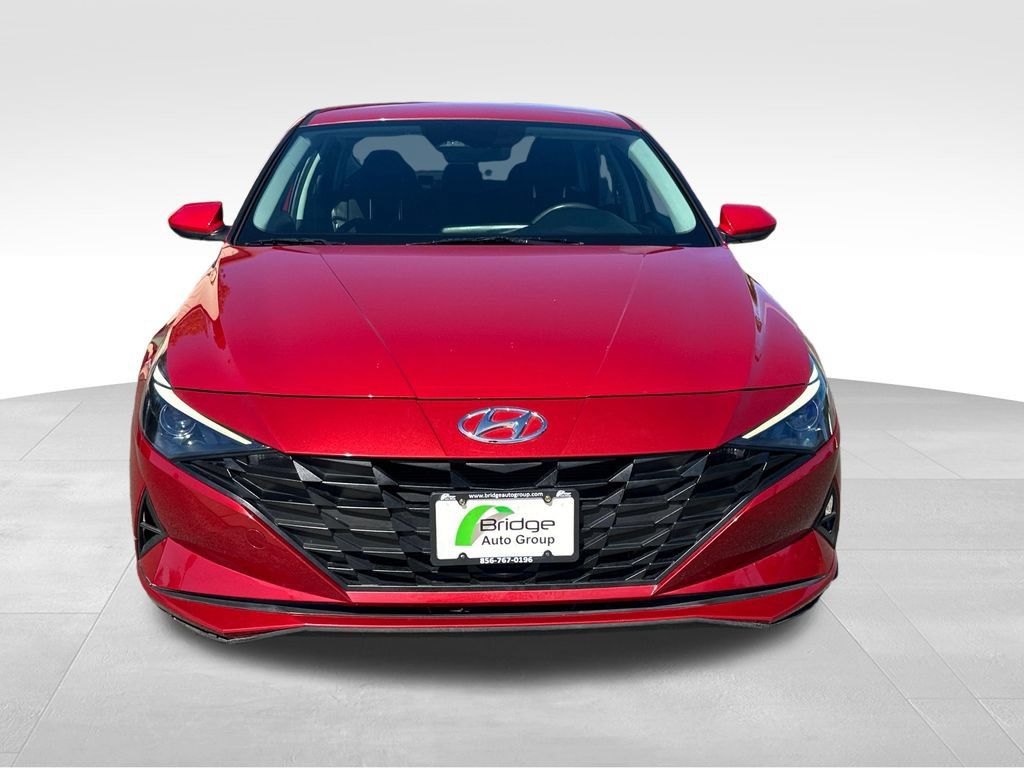 Used 2022 Hyundai Elantra SEL FWD image 2