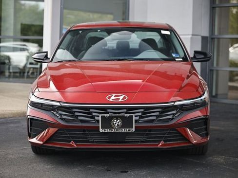 New 2026 Hyundai Elantra SEL Sport Premium FWD image 2