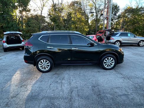 Used 2020 Nissan Rogue SV image 14