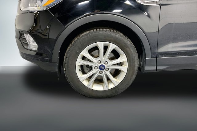 Used 2018 Ford Escape SEL w/ Canadian Touring Package FWD image 30