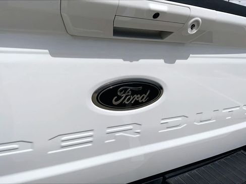 Used 2024 Ford F250 Lariat w/ Black Appearance Package AWD/4WD image 30
