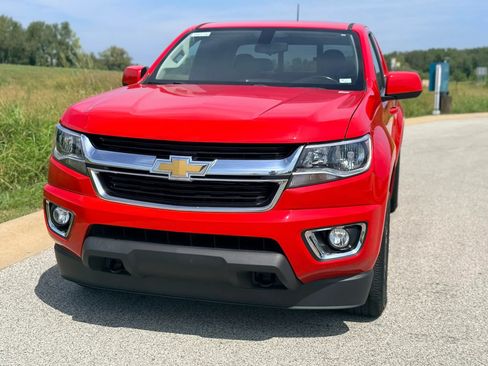 Used 2020 Chevrolet Colorado LT w/ LT Convenience Package AWD/4WD image 11
