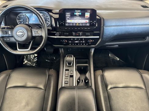 Used 2024 Nissan Pathfinder SL FWD image 13