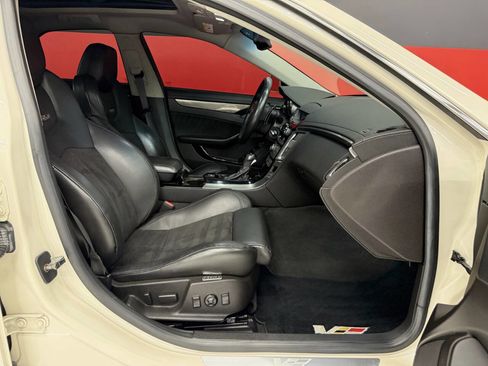 Used 2009 Cadillac CTS V image 40