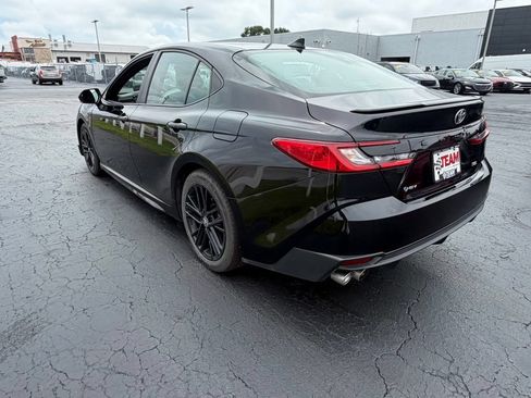 Used 2025 Toyota Camry SE FWD image 7