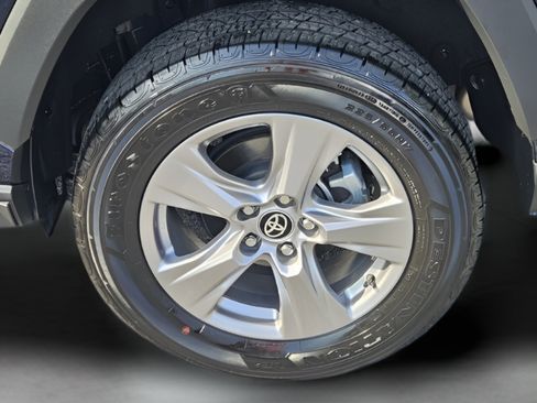 Certified 2025 Toyota RAV4 XLE FWD image 28