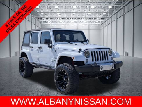 Used 2017 Jeep Wrangler Unlimited Sahara w/ Dual Top Group AWD/4WD image 1