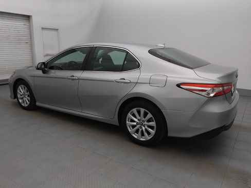 Used 2019 Toyota Camry LE FWD image 3