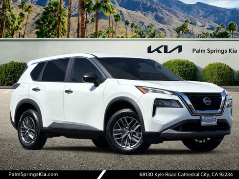 Used 2023 Nissan Rogue S image 1