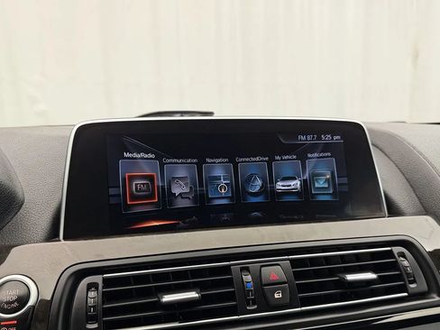 Used 2017 BMW M6 Convertible RWD image 31