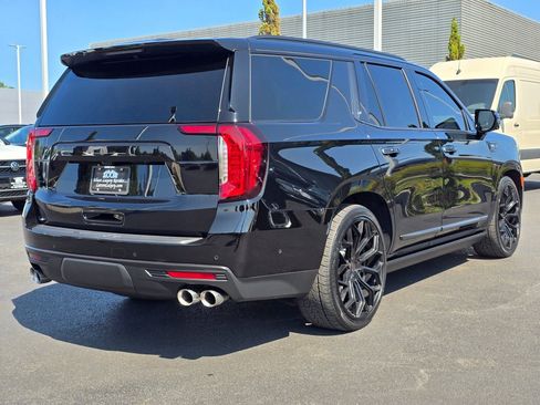 Used 2024 GMC Yukon Denali w/ Denali Reserve Package AWD/4WD image 8