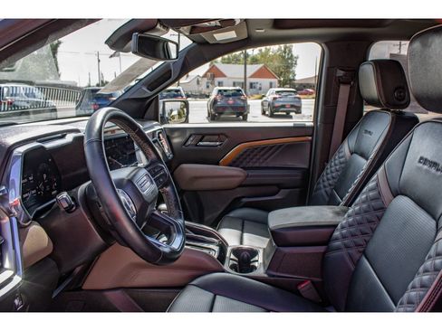 Used 2024 GMC Canyon Denali AWD/4WD image 29