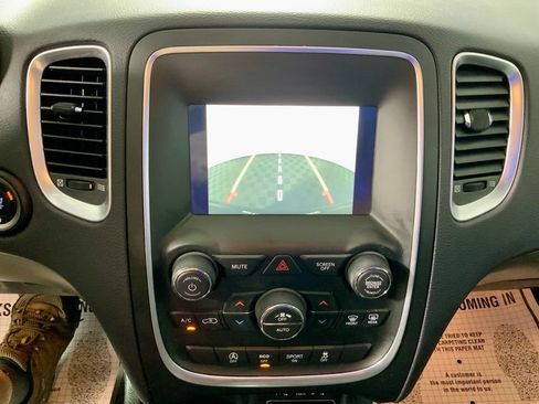 Used 2019 Dodge Durango SXT w/ 3rd Row Seating Group AWD/4WD image 2