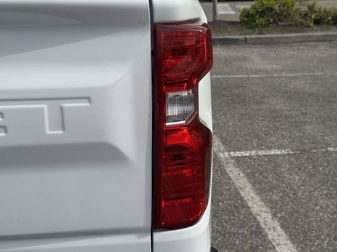 Used 2025 Chevrolet Silverado 1500 W/T image 12