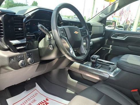 Used 2024 Chevrolet Silverado 1500 LTZ w/ LTZ Premium Package AWD/4WD image 16