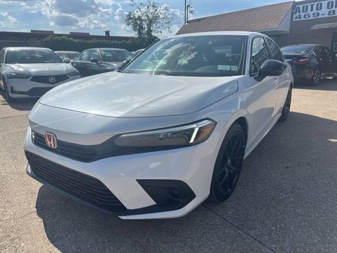 Used 2023 Honda Civic Sport image 1