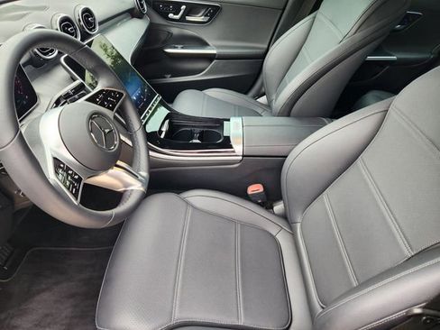 Used 2025 Mercedes-Benz C 300 Sedan image 6