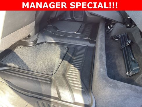 Certified 2022 GMC Sierra 2500 Denali w/ Denali Black Diamond Edition image 22