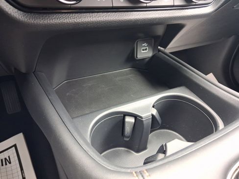 Used 2024 Honda HR-V Sport image 28