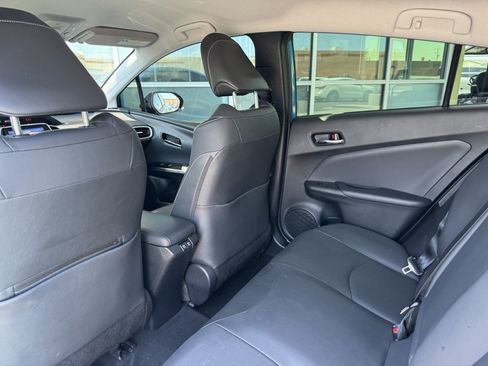 Used 2020 Toyota Prius Prime XLE image 33