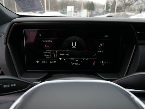 Used 2025 GMC Terrain Elevation image 21