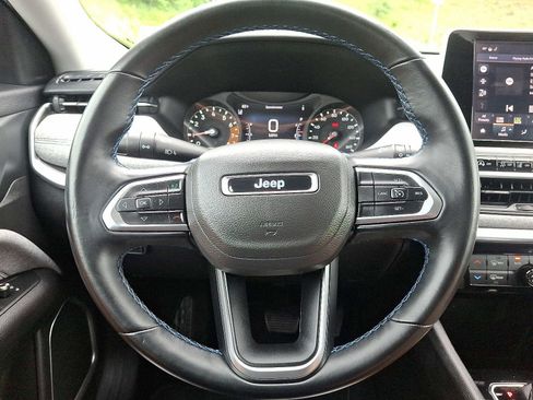 Used 2022 Jeep Compass Latitude w/ Convenience Group AWD/4WD image 16