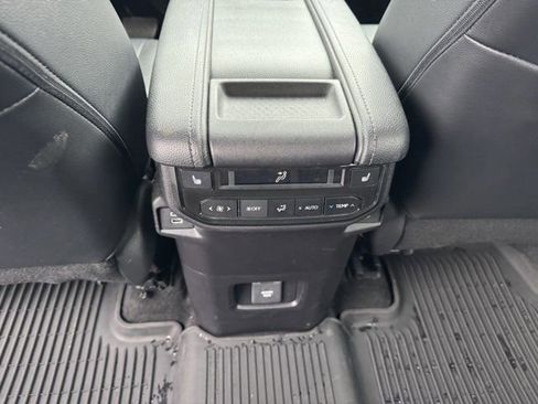Used 2024 Toyota Grand Highlander Limited image 17