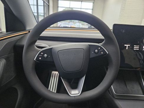 Used 2026 Tesla Model Y 2WD image 18