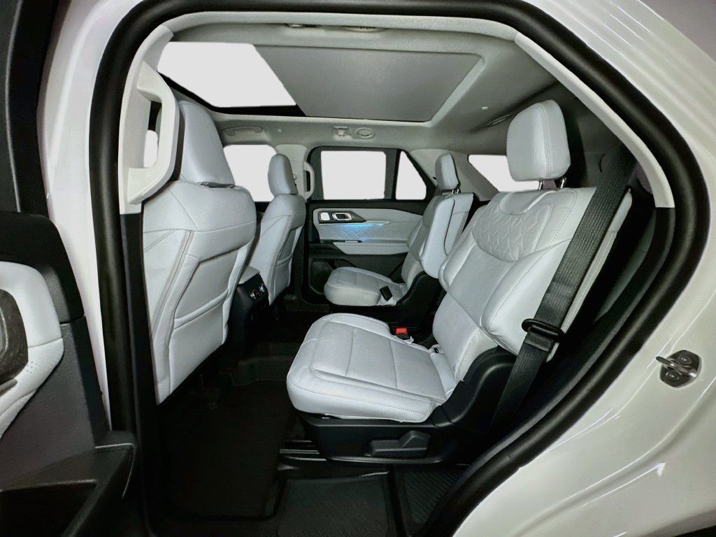 New 2026 Ford Explorer Platinum w/ LUX Leather Package AWD/4WD image 29