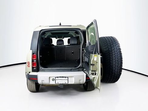 Used 2024 Land Rover Defender 110 S image 6