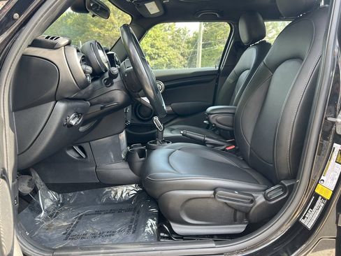 Used 2021 MINI Cooper 4-Door Hardtop image 22