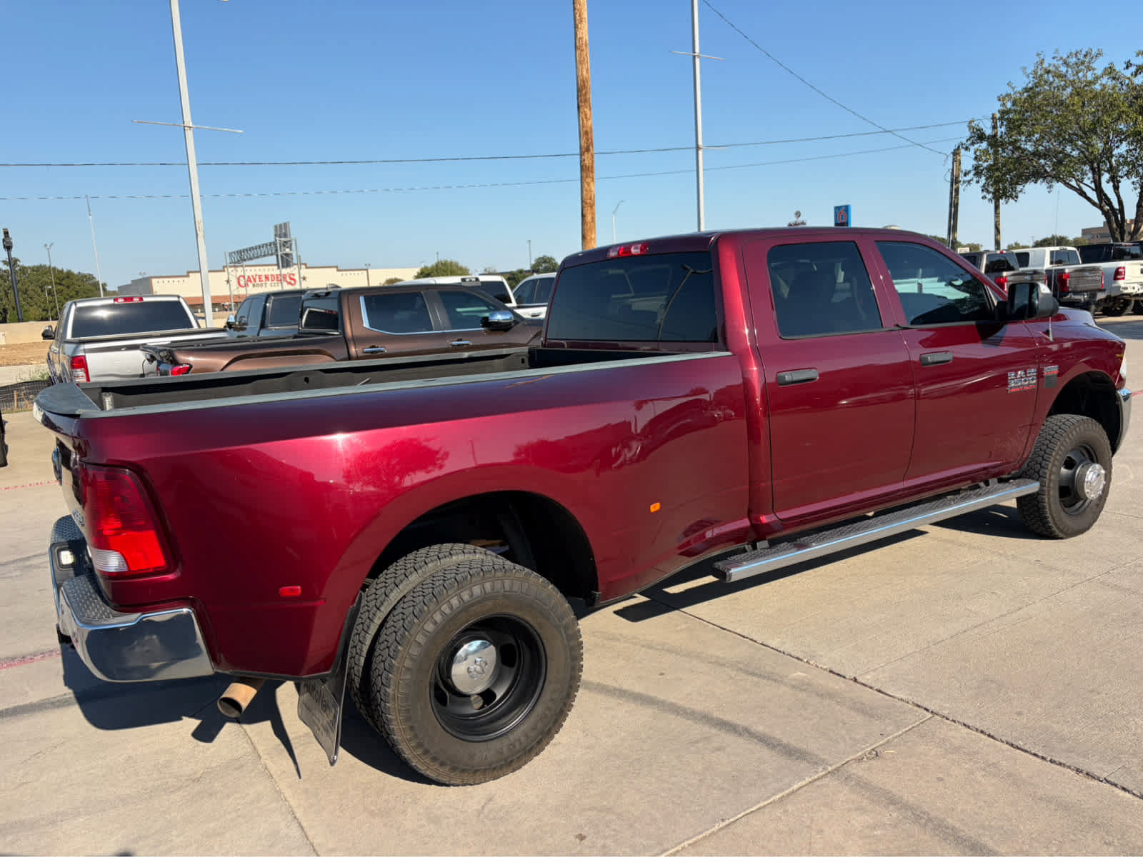 Used 2016 RAM 3500 Tradesman w/ Chrome Appearance Group AWD/4WD image 3
