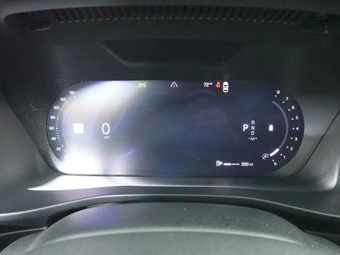 Used 2025 Volvo XC40 B5 Core AWD/4WD image 15