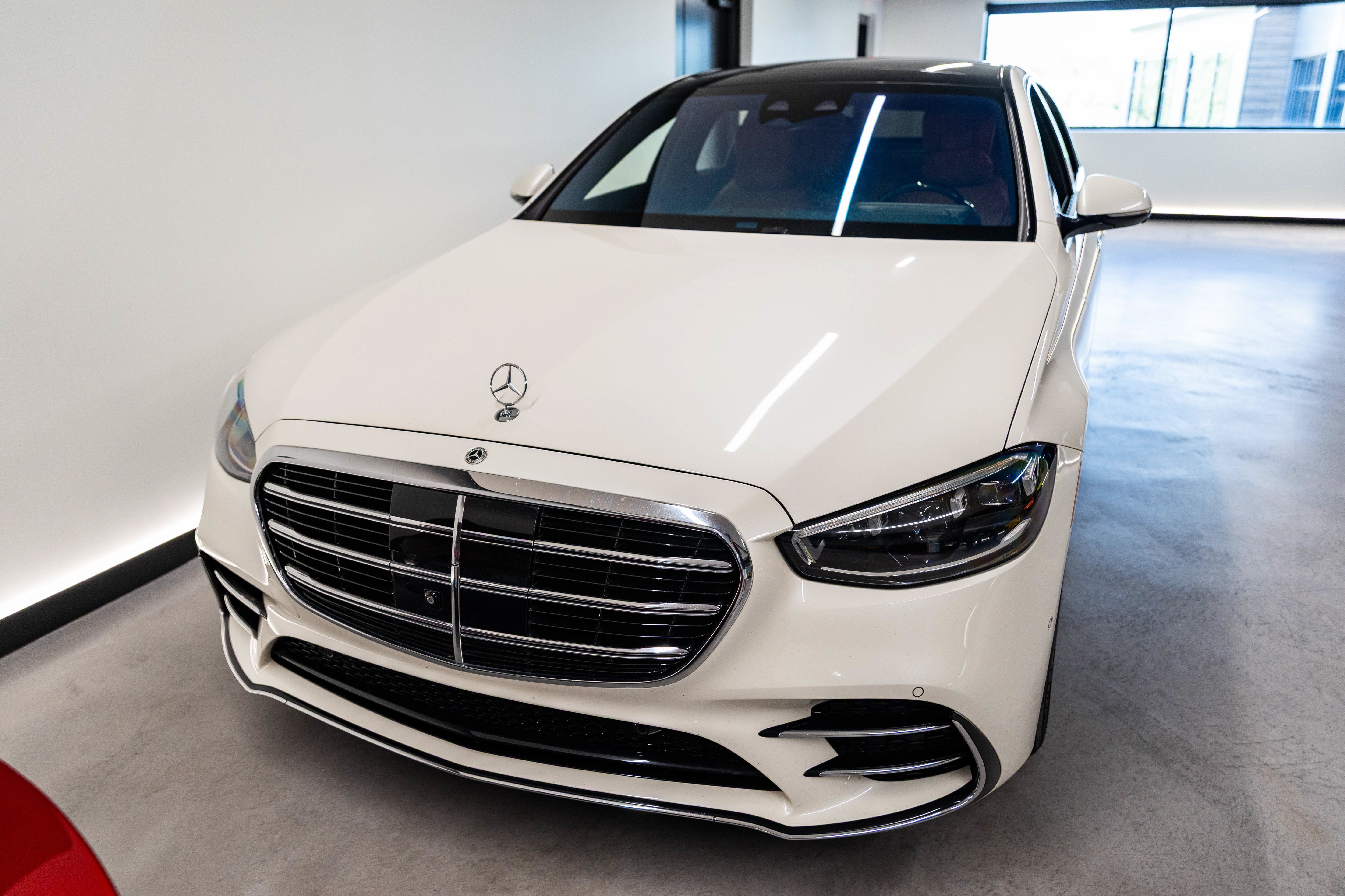 Used 2022 Mercedes-Benz S 580 4MATIC Sedan image 2