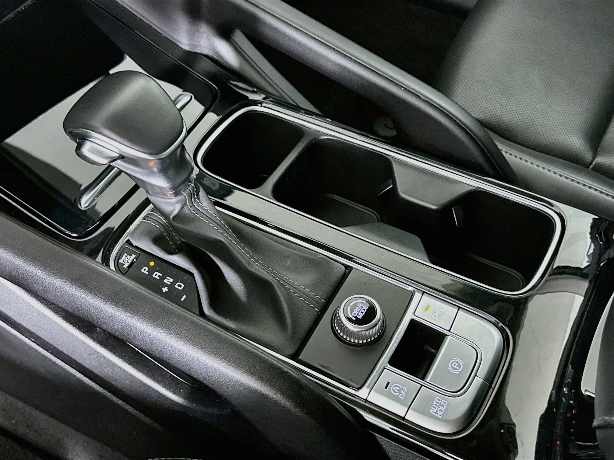 Used 2025 Kia Telluride S FWD image 25