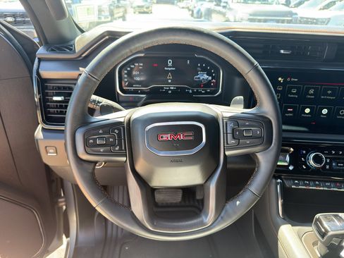Used 2024 GMC Sierra 1500 AT4 w/ Technology Package AWD/4WD image 7