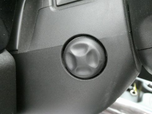 Used 2023 Chevrolet Silverado 1500 LTZ w/ Z71 Off-Road Package image 24