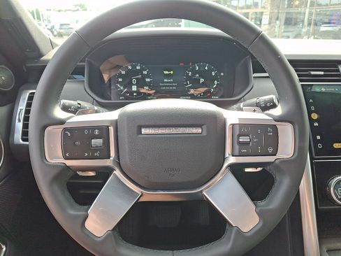 Certified 2026 Land Rover Discovery S AWD/4WD image 12