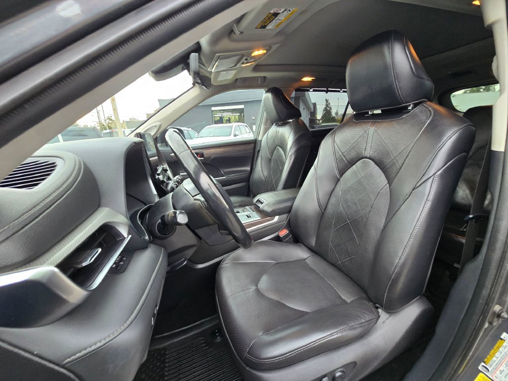 Used 2021 Toyota Highlander Platinum AWD/4WD image 20