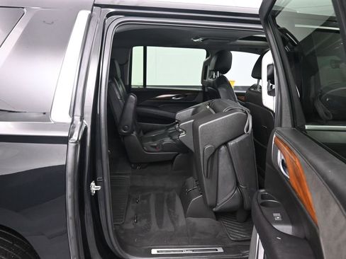 Used 2017 Cadillac Escalade ESV Luxury image 50
