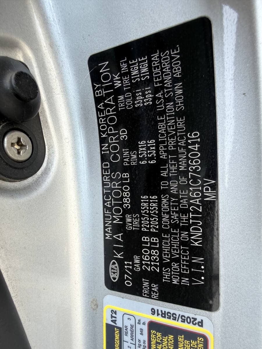 Used 2012 Kia Soul + w/ Audio Pkg FWD image 21