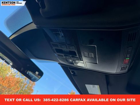 Used 2022 Volkswagen Tiguan SE R-Line image 29